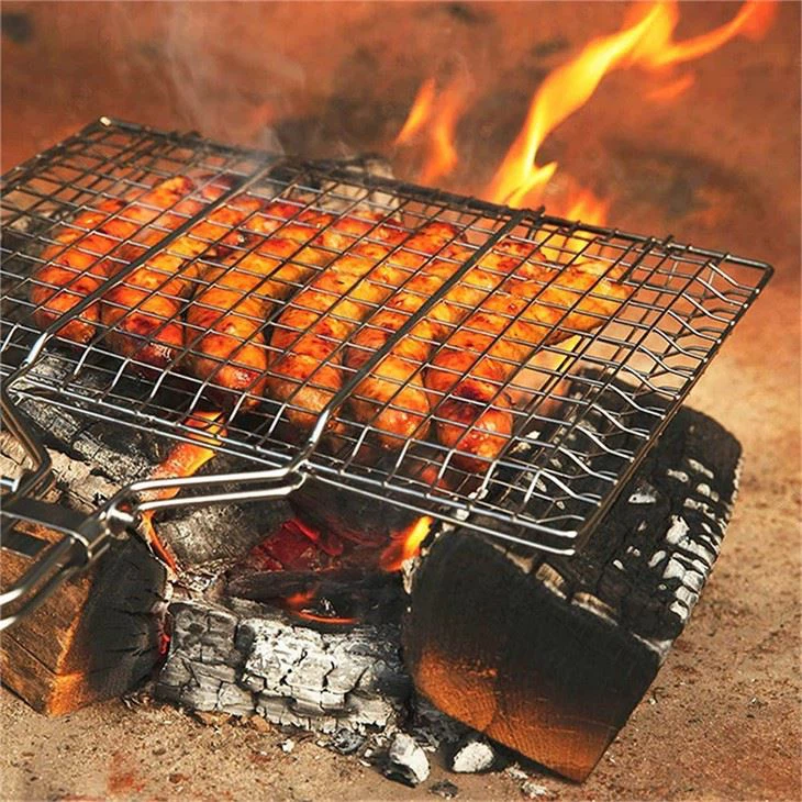 Gegrillter Garnelenkorb aus Edelstahl